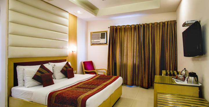 Bharat Continental Hotel 4*