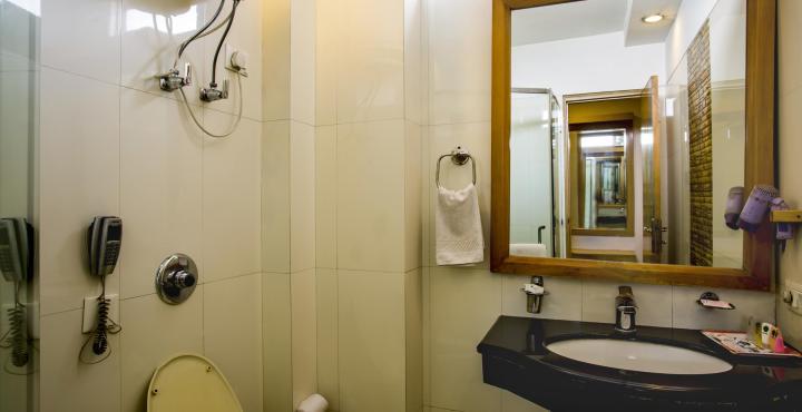 Hotel Bharat Continental 4*